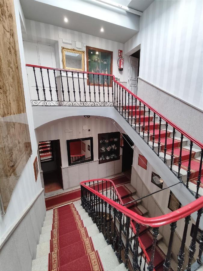 Hotel Iberia Plaza Mayor Касерес Экстерьер фото